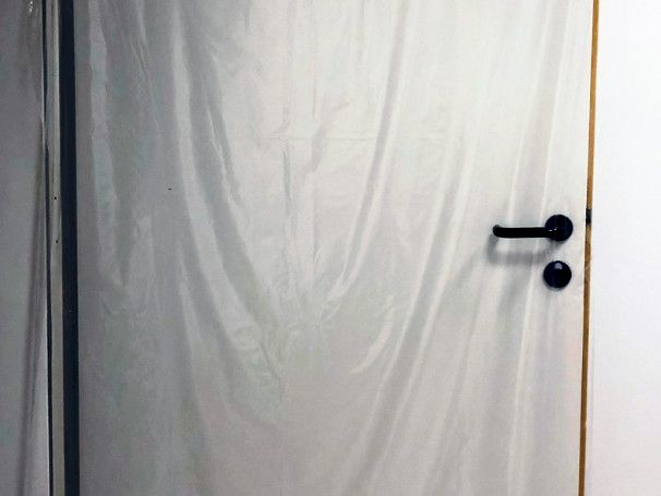 korrekte Anwendung der Simproflex Türschutzhülle